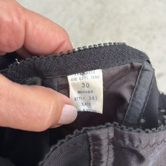 Elegant Black Lace Corset skirt - Picture 4 of 4